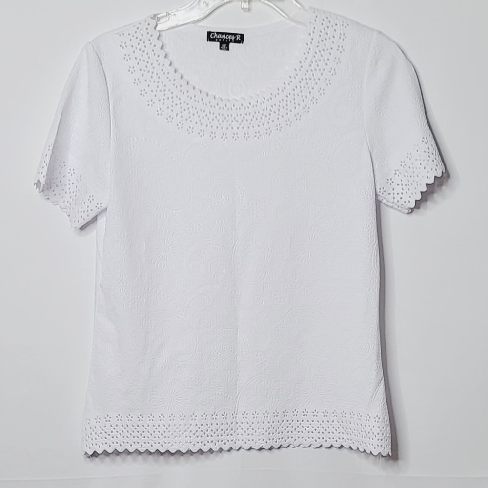 NWOT Chances R eyelet scoop neck detailed blouse